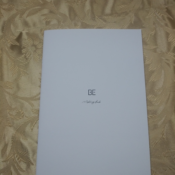 BTS BE album - Picture 10 of 14